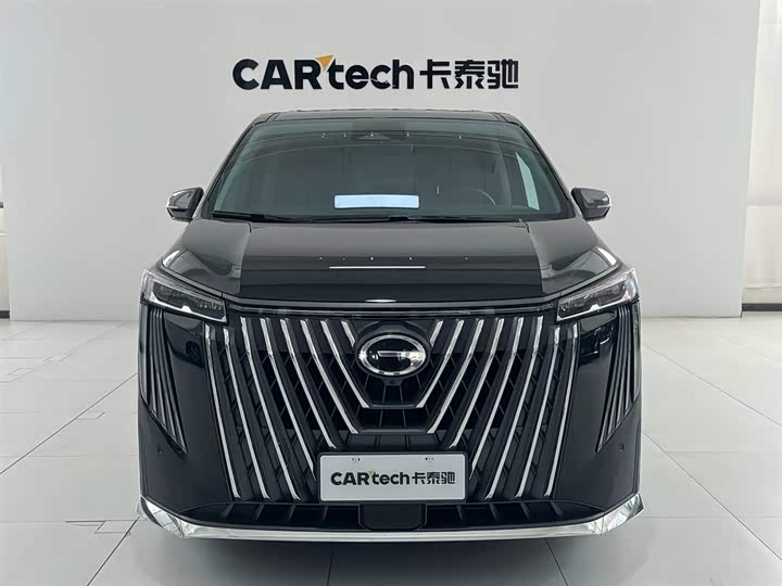 Фото 2 - GAC Trumpchi M8