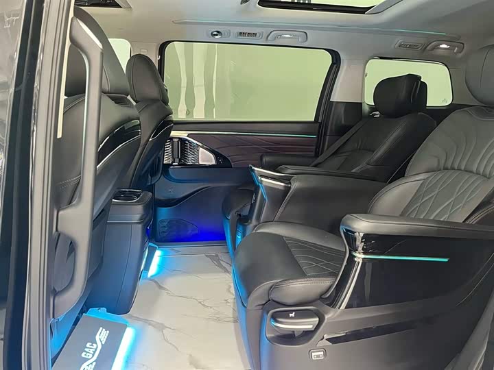 Фото 6 - GAC Trumpchi M8