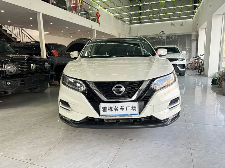 Фото 2 - Nissan Qashqai
