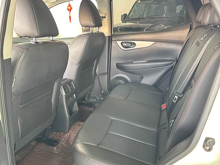 Фото 8 - Nissan Qashqai