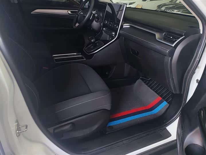 Фото 8 - Haval M6