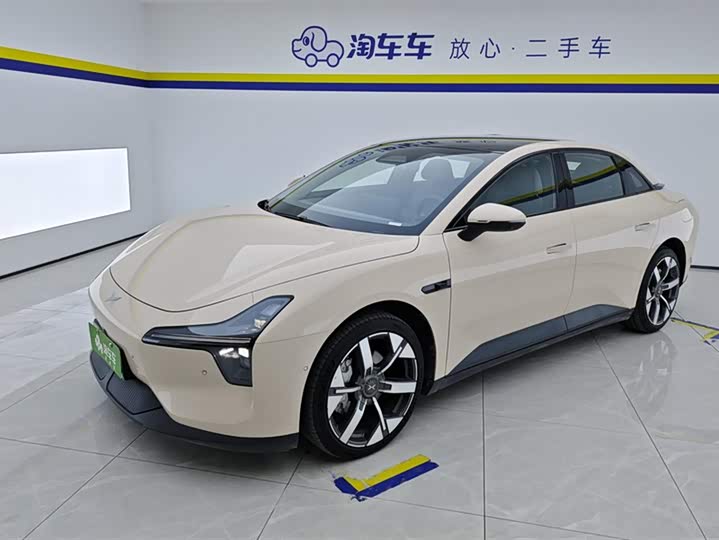 Фото 1 - XPeng Mona M03