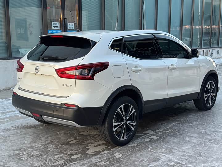 Фото 3 - Nissan Qashqai