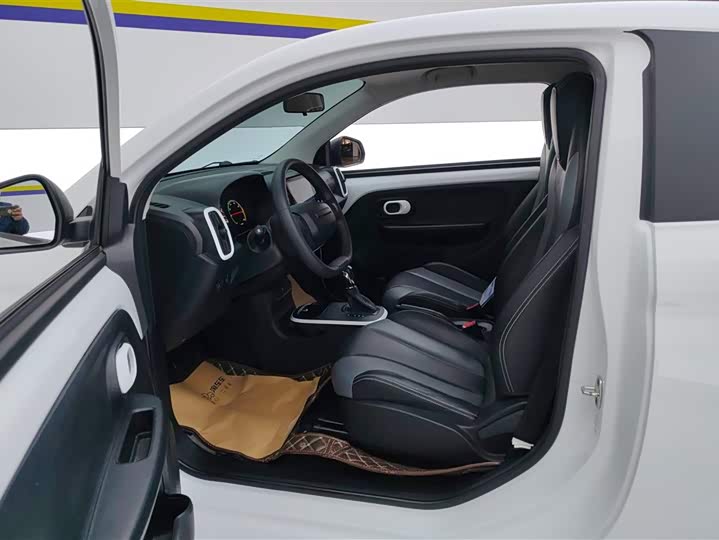 Фото 9 - Roewe Clever