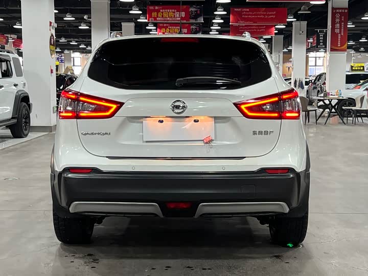 Фото 4 - Nissan Qashqai