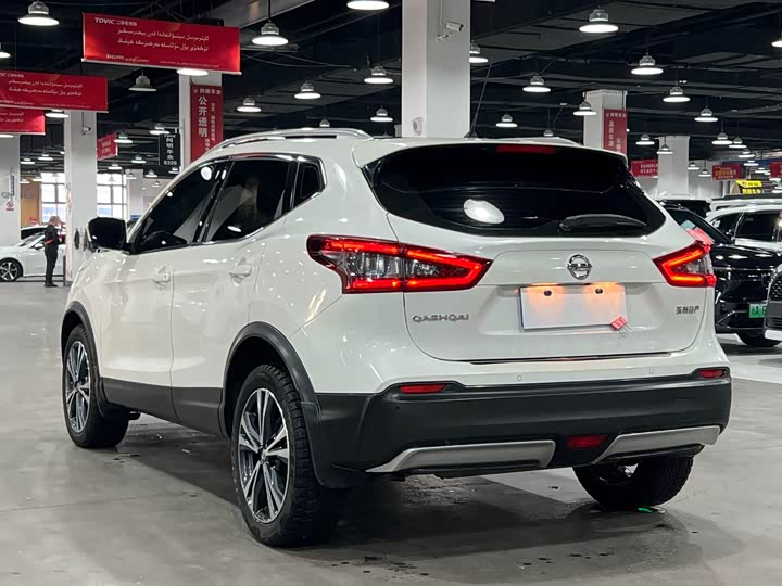 Фото 6 - Nissan Qashqai