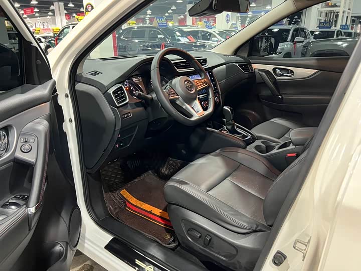 Фото 7 - Nissan Qashqai