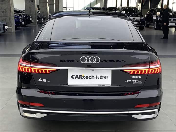 Фото 4 - Audi A6L