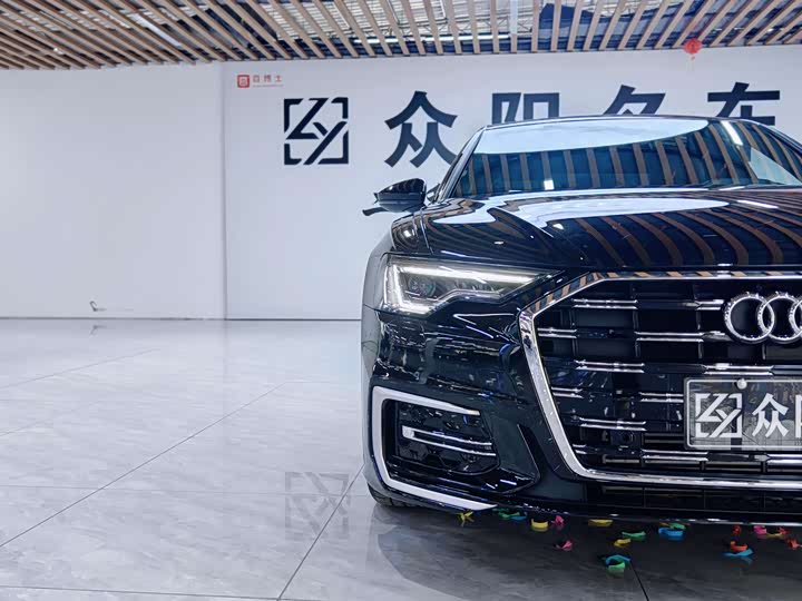 Фото 4 - Audi A6L