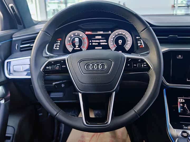 Фото 9 - Audi A6L