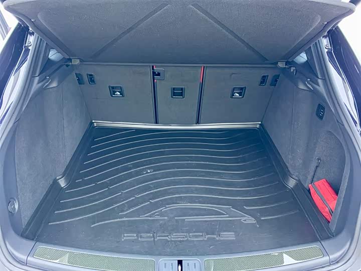 Фото 8 - Porsche Macan