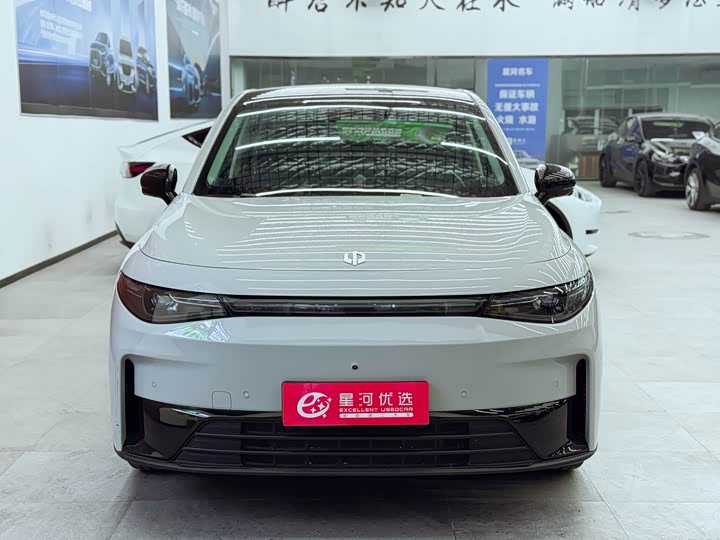 Фото 2 - Leapmotor C10