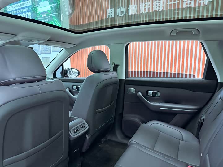 Фото 9 - Leapmotor C10