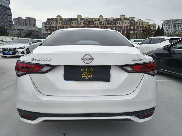 Фото 7 - Nissan Sylphy