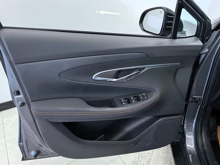 Photo 7 - Changan UNI-T