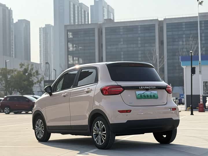 Фото 6 - Leapmotor T03