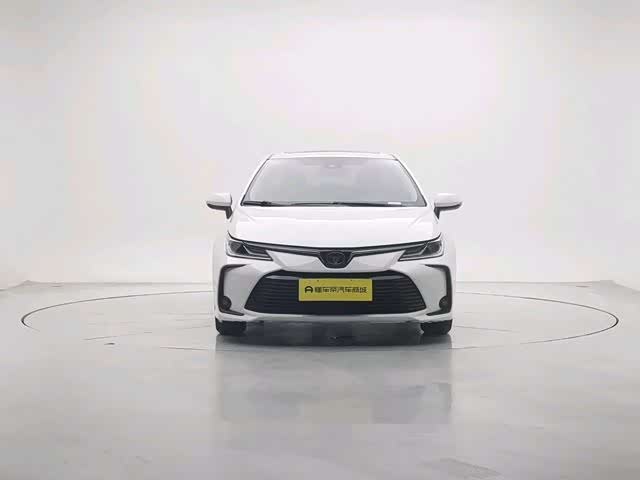 Фото 6 - Toyota Corolla