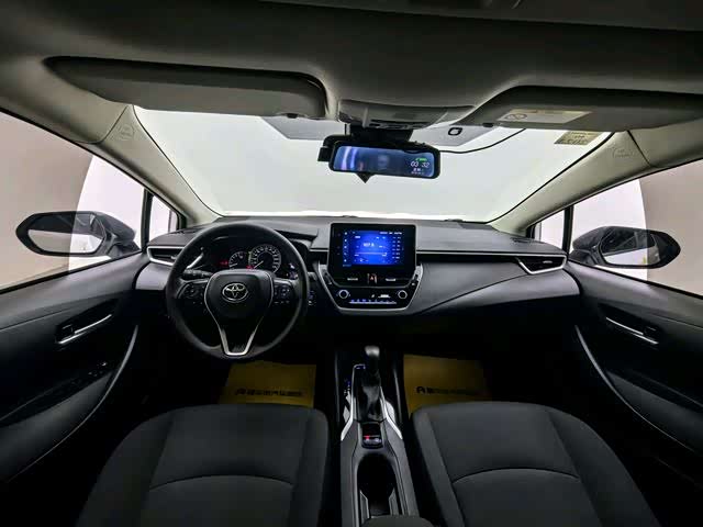 Фото 7 - Toyota Corolla