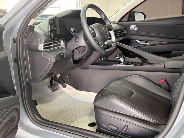 Фото 8 - Hyundai Elantra N line