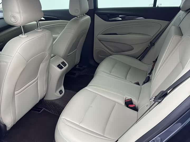 Фото 9 - Buick Regal