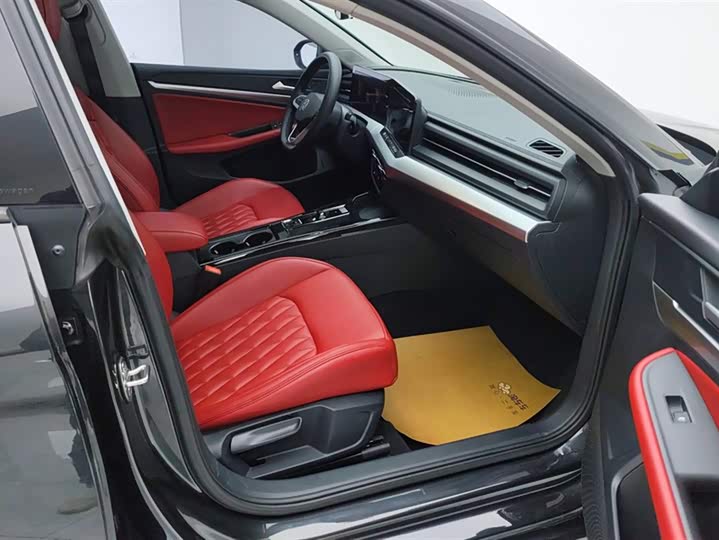 Фото 8 - Volkswagen Lamando L