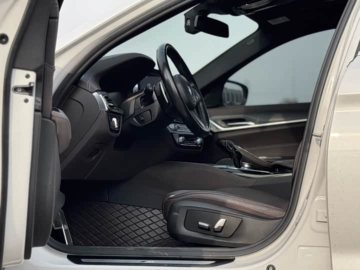 Фото 7 - BMW 5 Series