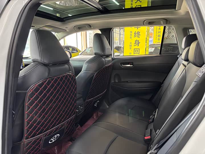 Фото 8 - Toyota Corolla Cross