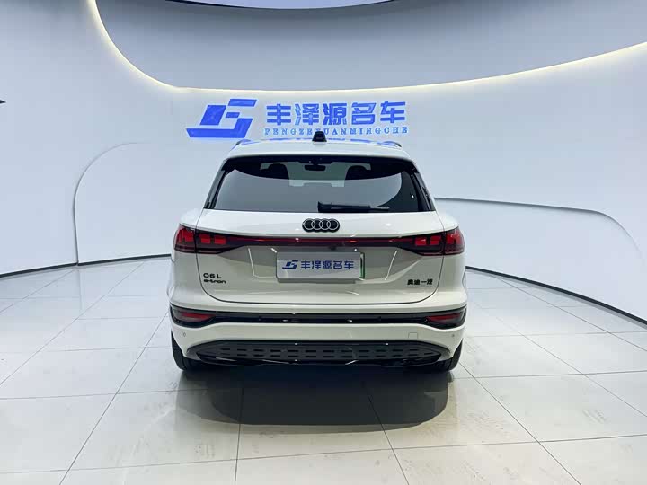 Фото 5 - Audi Q6L e-tron