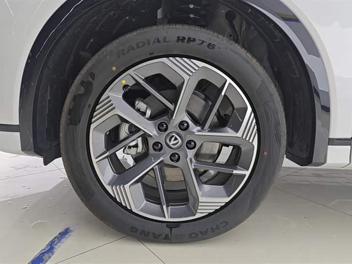 Фото 6 - Changan CS75 Plus