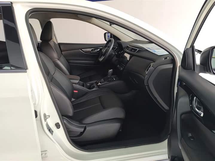 Фото 8 - Nissan Qashqai