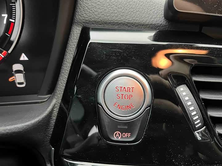 Фото 4 - BMW 1 Series