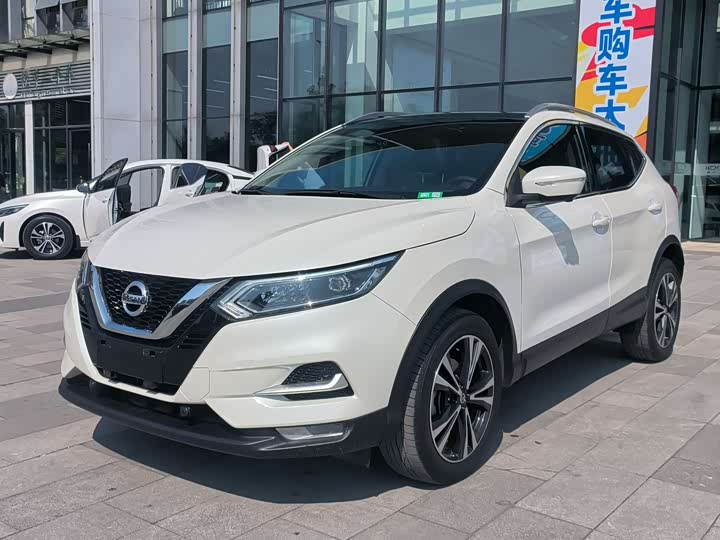 Фото 1 - Nissan Qashqai