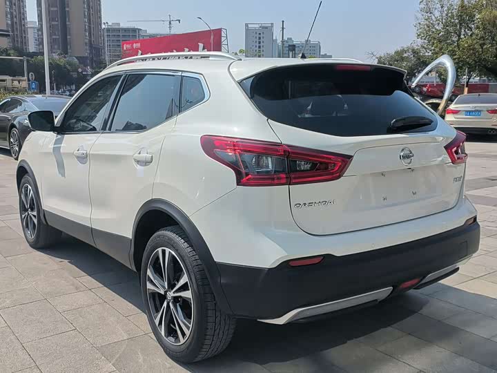 Фото 3 - Nissan Qashqai