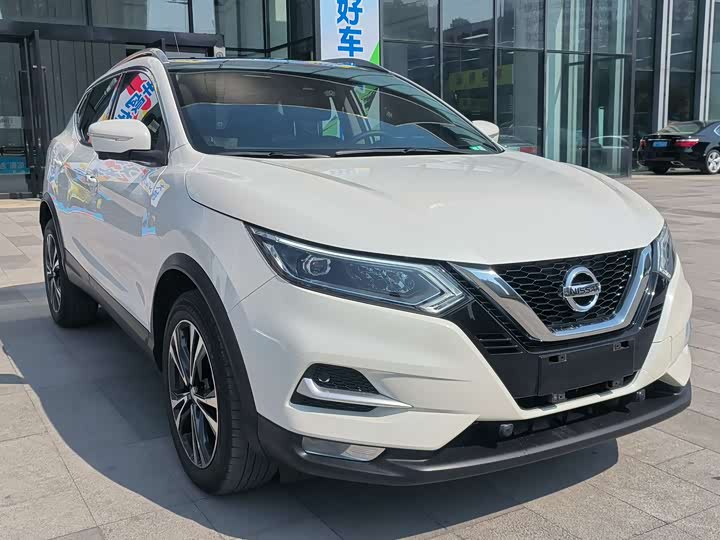 Фото 4 - Nissan Qashqai
