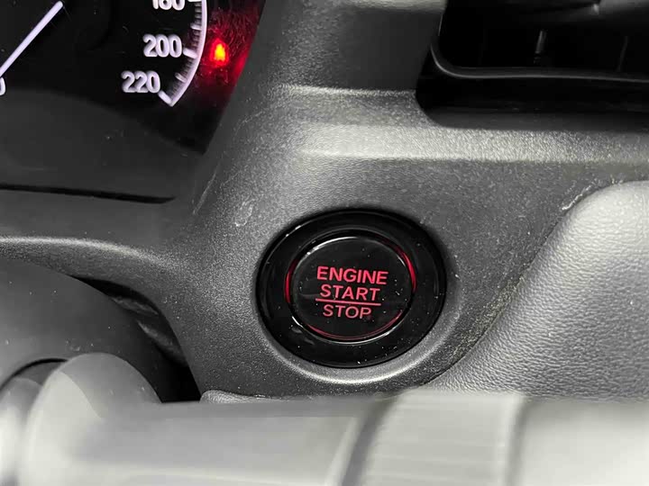 Фото 4 - Honda Vezel