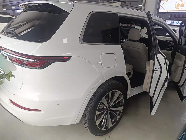 Фото 3 - LiXiang One