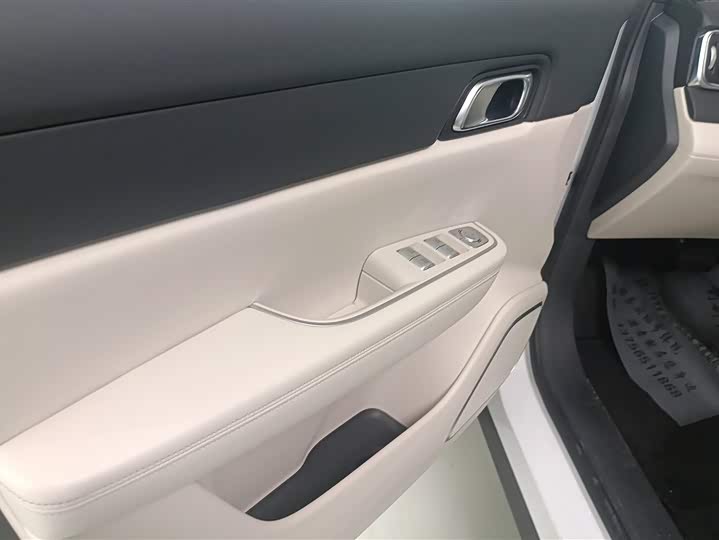 Фото 7 - LiXiang One