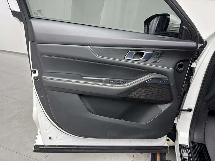 Фото 5 - Changan UNI-K Hybrid