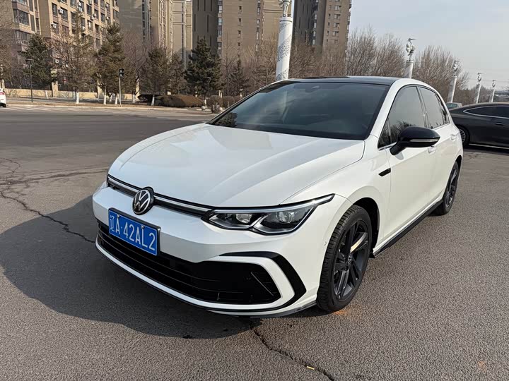 Фото 2 - Volkswagen Golf