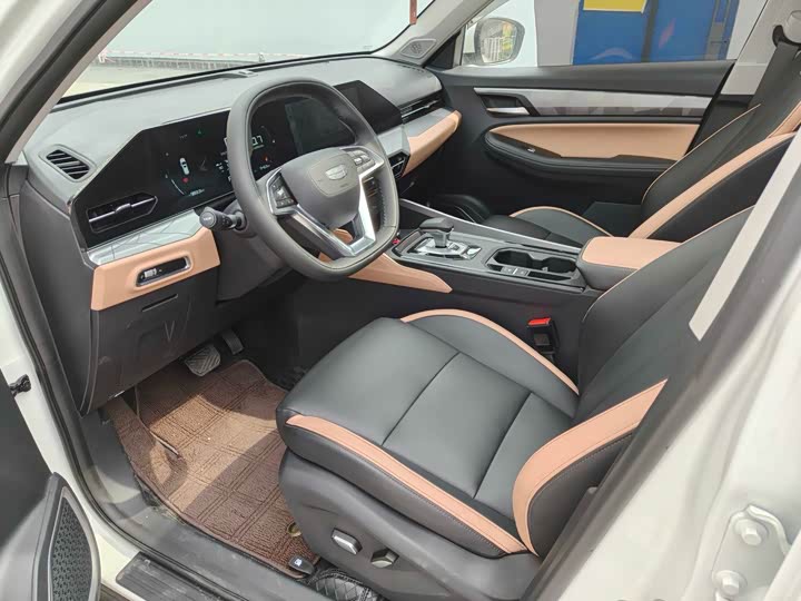 Фото 9 - Geely Okavango Pro