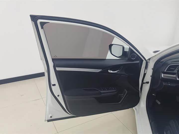 Фото 7 - Honda Civic