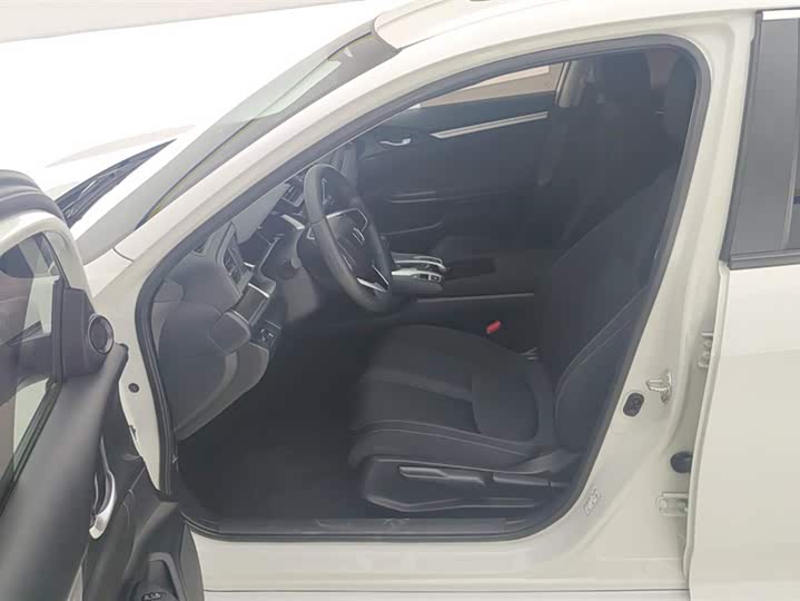 Фото 9 - Honda Civic