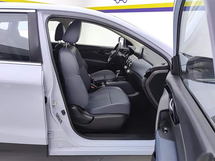 Фото 8 - Nissan Qashqai