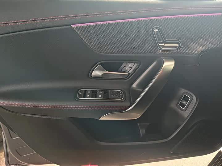 Фото 7 - Mercedes-Benz A-Class