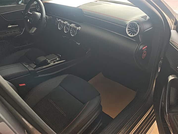 Фото 8 - Mercedes-Benz A-Class