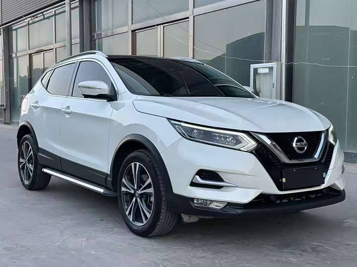 Фото 2 - Nissan Qashqai