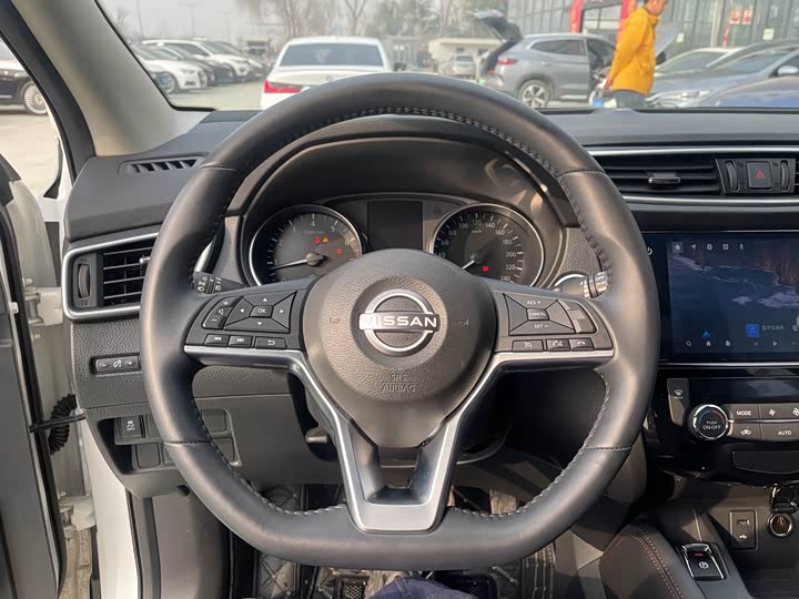 Фото 8 - Nissan Qashqai