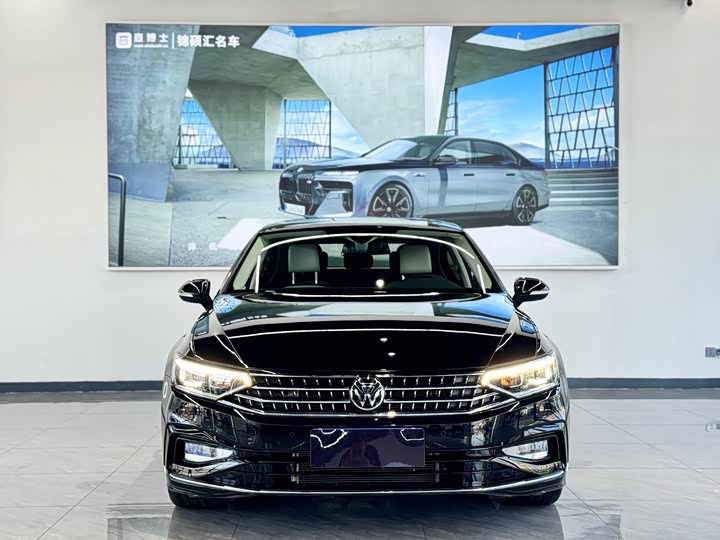 Фото 2 - Volkswagen Magotan