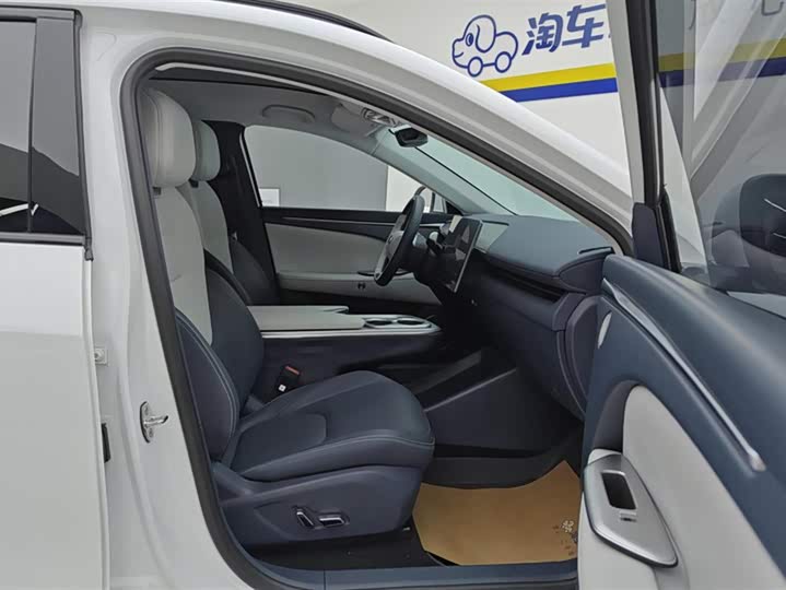 Фото 8 - BAIC Arcfox Alpha T5