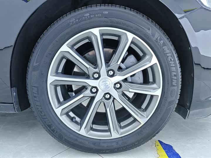 Zdjęcie 6 - Buick LaCrosse